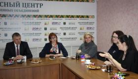 По итогам инициативы #ЩедрыйВторник мэр Ангарска Сергей Петров встретился с представителями общественных организаций